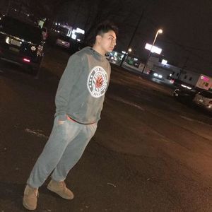 Meet your Posher, Victor